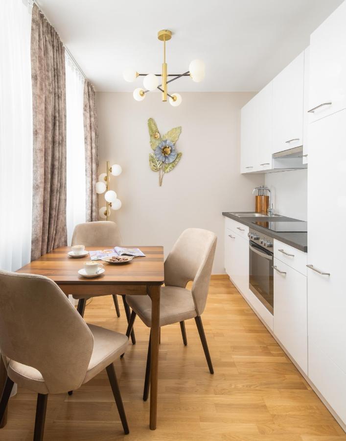 Appartement Abieshomes Serviced Schoenbrunn